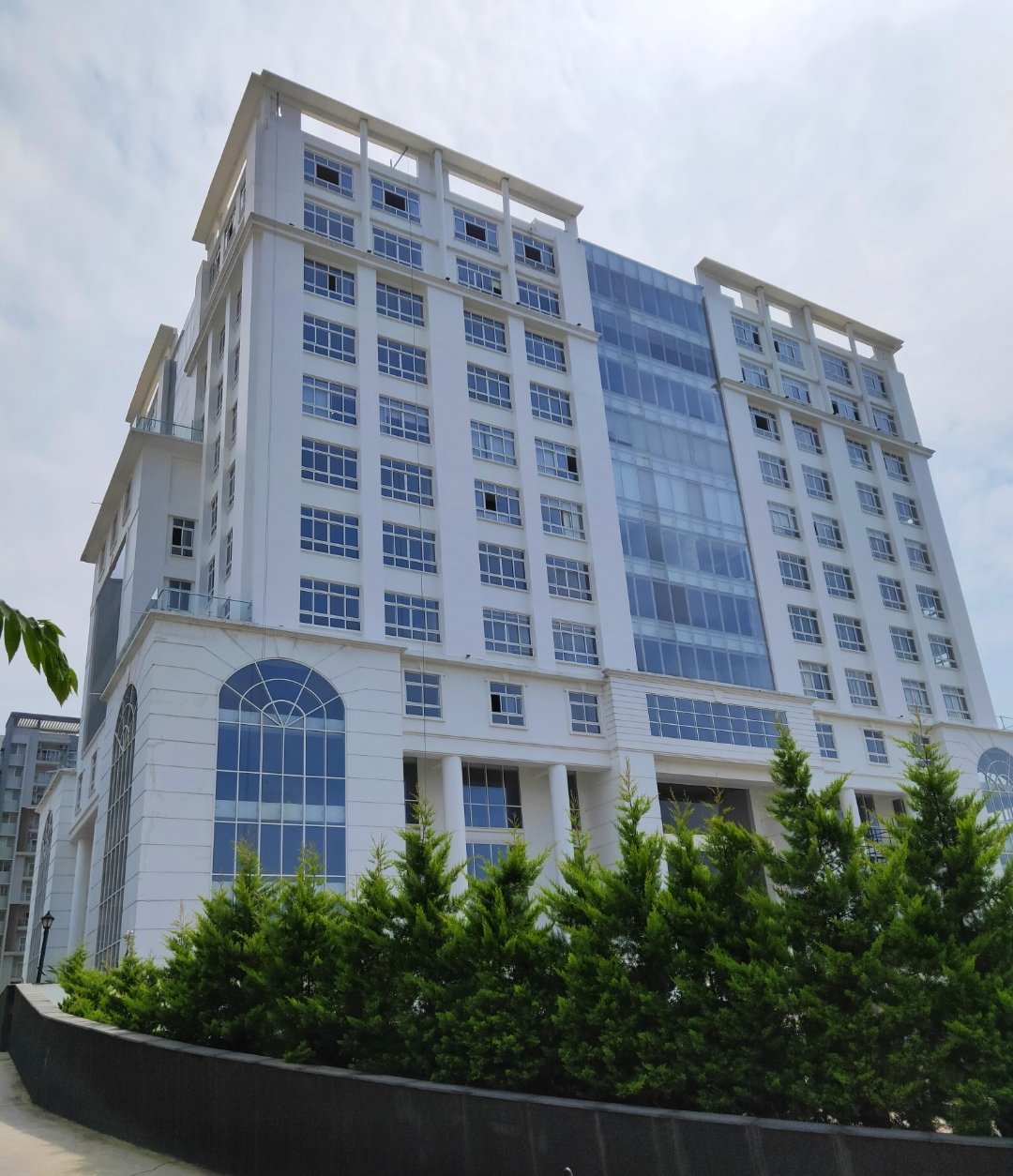 Premium Office Space on 100 Feet Road, Indiranagar